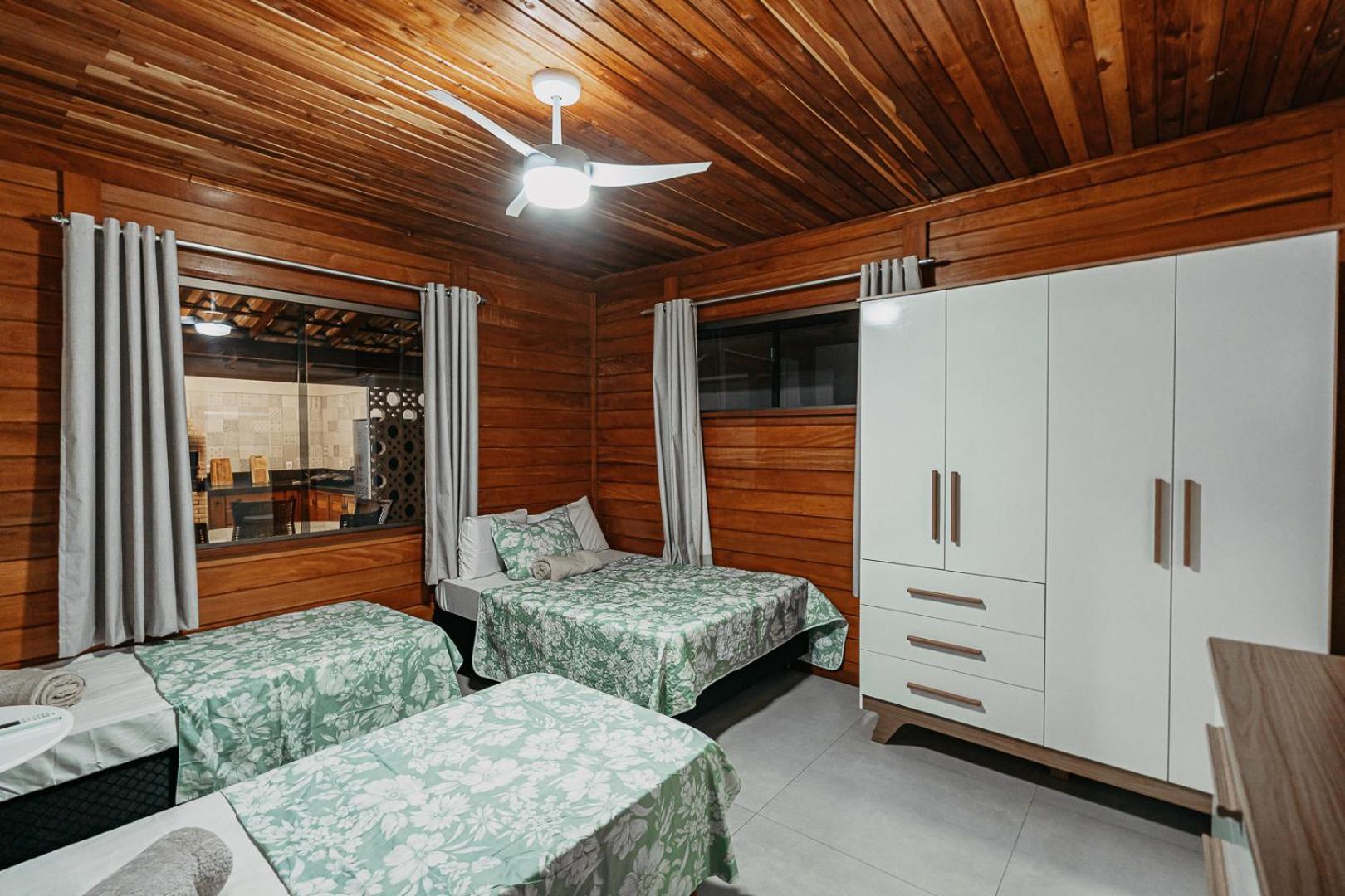 Casadecastelhanos, Quadra Do Mar De Castelhanos, 4 Suites Com Ar, Churrasqueira, Piscina, Hidromassagem, Cozinha Integrada Gourmet Ideal Para Familia E Amigos อันเชียตา ภายนอก รูปภาพ