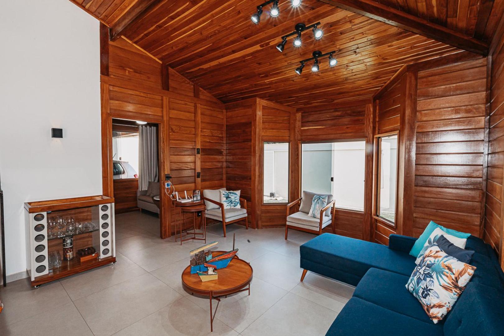 Casadecastelhanos, Quadra Do Mar De Castelhanos, 4 Suites Com Ar, Churrasqueira, Piscina, Hidromassagem, Cozinha Integrada Gourmet Ideal Para Familia E Amigos อันเชียตา ภายนอก รูปภาพ