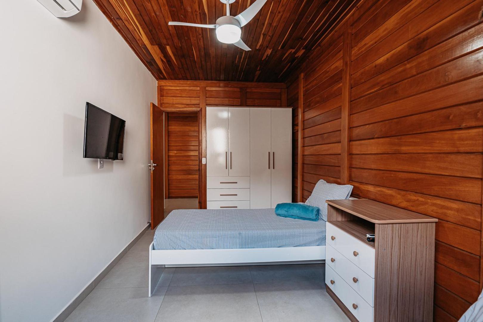 Casadecastelhanos, Quadra Do Mar De Castelhanos, 4 Suites Com Ar, Churrasqueira, Piscina, Hidromassagem, Cozinha Integrada Gourmet Ideal Para Familia E Amigos อันเชียตา ภายนอก รูปภาพ